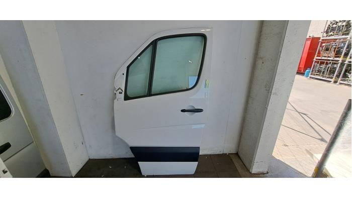 Portier 4Deurs links-voor Mercedes Sprinter