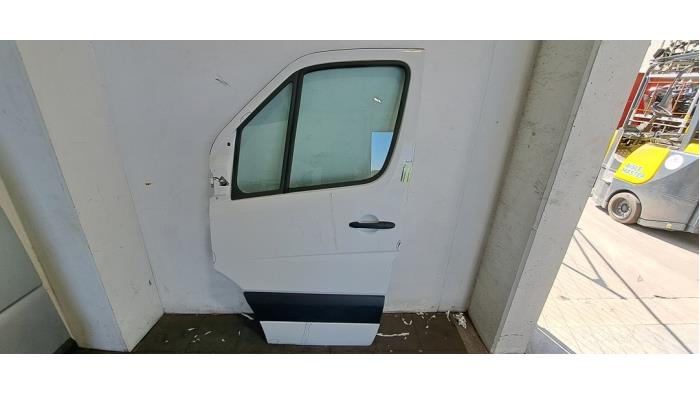Portier 4Deurs links-voor Mercedes Sprinter
