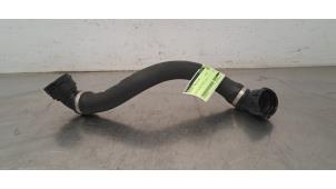 Gebruikte Koelwaterslang Mercedes C (W206) C-220d 2.0 Turbo 16V Prijs € 18,15 Inclusief btw aangeboden door Autohandel Didier