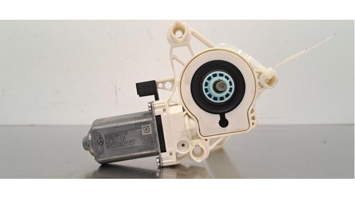 Moteur de vitre portière Mercedes C-Klasse