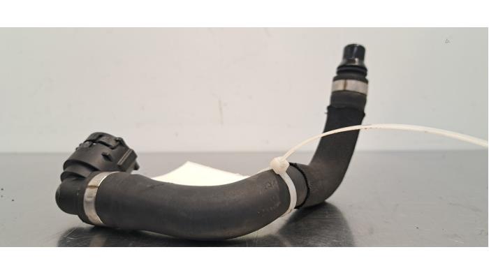 Tuyau radiateur Mercedes C-Klasse