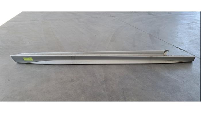 Marche-pied (list de couverture) droite Mercedes C-Klasse