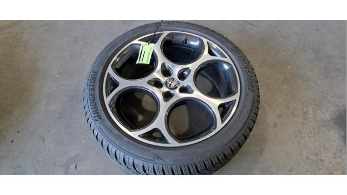 Jante + pneu d&#039;hiver Alfa Romeo Tonale