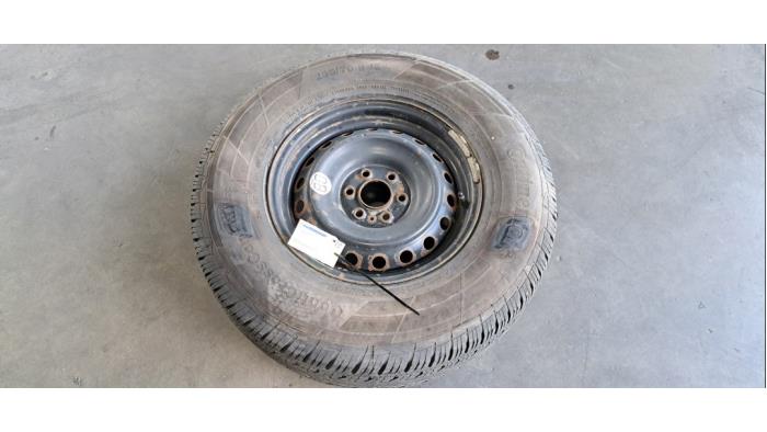 Roue de secours Nissan Navara