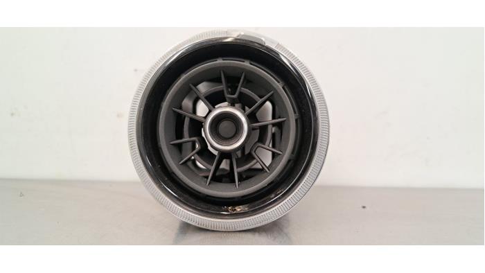Grille aération tableau de bord Audi Q2
