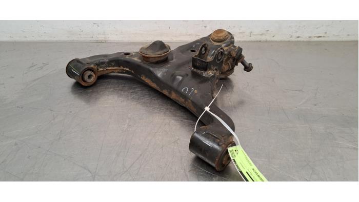 Bras de suspension avant gauche Nissan Navara