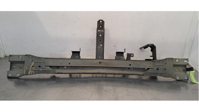 Barre radiateur Nissan Navara