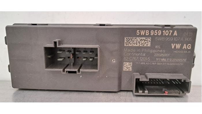 Module passage hayon Audi Q2