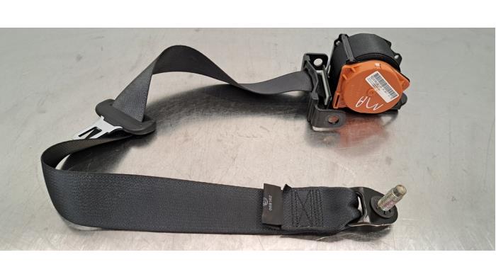 Ceinture de sécurité arrière centre Nissan Navara