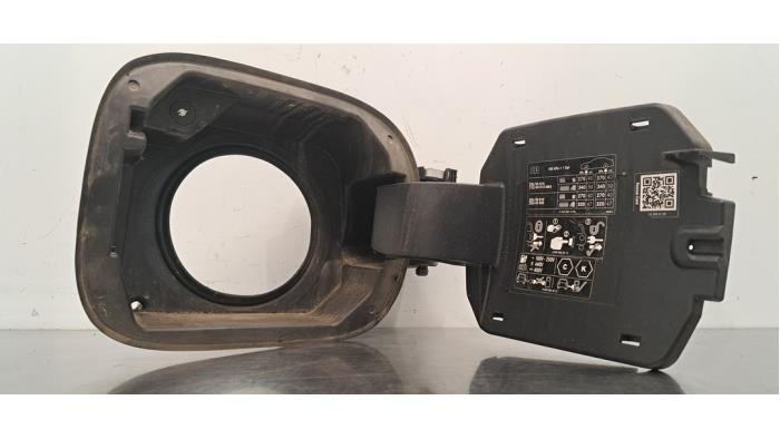 Clapet réservoir Mercedes EQA
