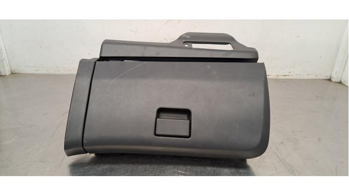 Boîte à gants Nissan Navara