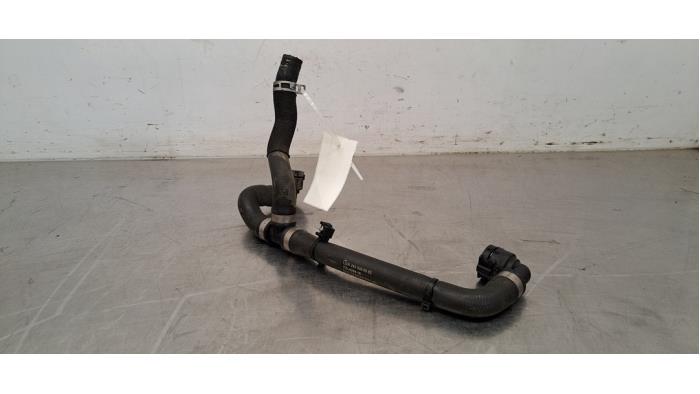 Tuyau radiateur Mercedes EQA