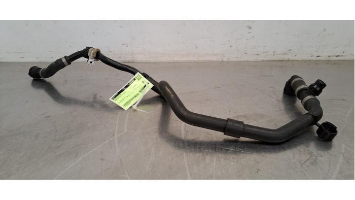 Tuyau radiateur Mercedes EQA