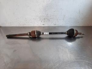 Gebruikte Aandrijfas rechts-voor Citroen C5 Aircross I (A4/AC/AJ/AR) 1.5 Blue HDi 130 16V Prijs € 96,80 Inclusief btw aangeboden door Autohandel Didier