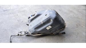 Gebruikte Adblue tank Landrover Range Rover Velar (LY) 2.0 D180 AWD Prijs € 296,45 Inclusief btw aangeboden door Autohandel Didier