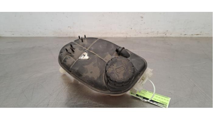 Réservoir d&#039;expansion Mercedes CLA