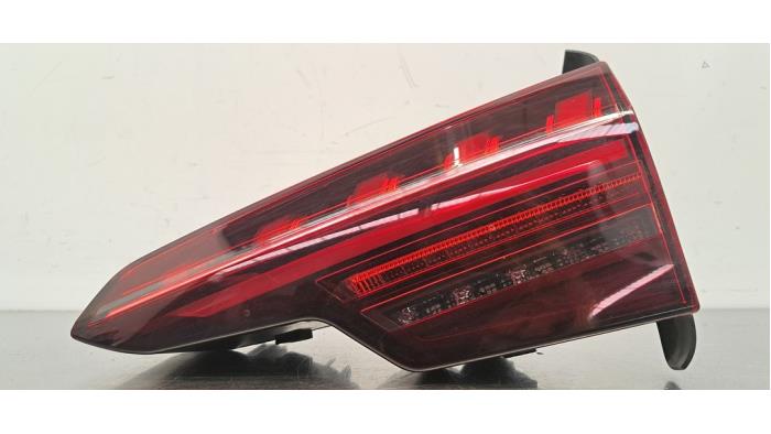 Feu arrière droit Audi A4