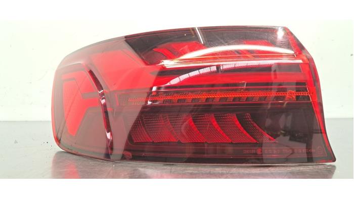 Feu arrière gauche Audi A4