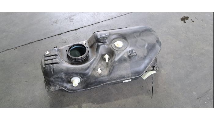 Réservoir de carburant Suzuki Swift