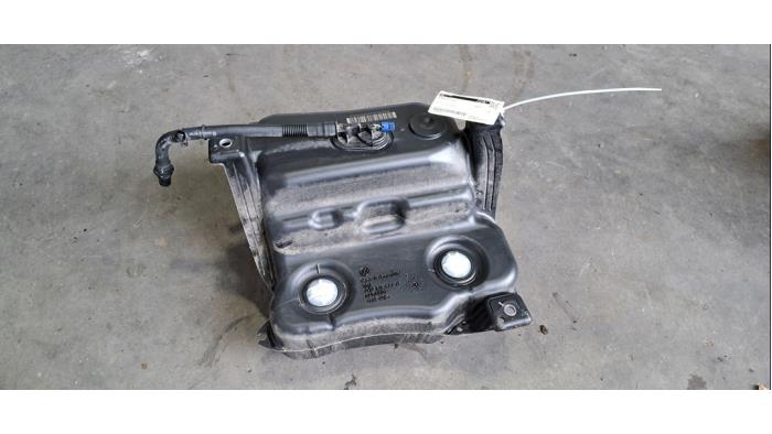 Réservoir Adblue Volkswagen Passat