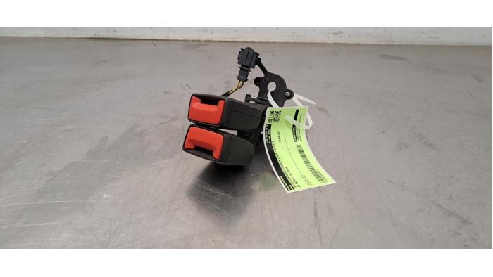 Insertion ceinture de sécurité arrière gauche Volkswagen Passat
