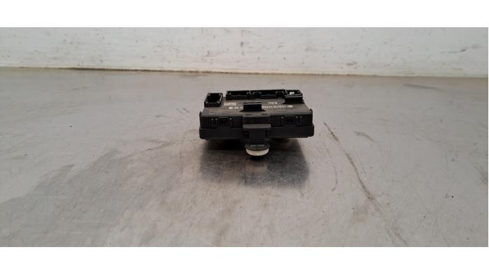 Module verrouillage central des portes Volkswagen Passat