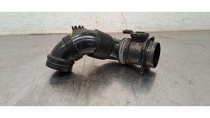 Gebruikte Luchtmassameter Volkswagen Passat Variant (3G5) 1.6 TDI 16V Prijs € 36,30 Inclusief btw aangeboden door Autohandel Didier