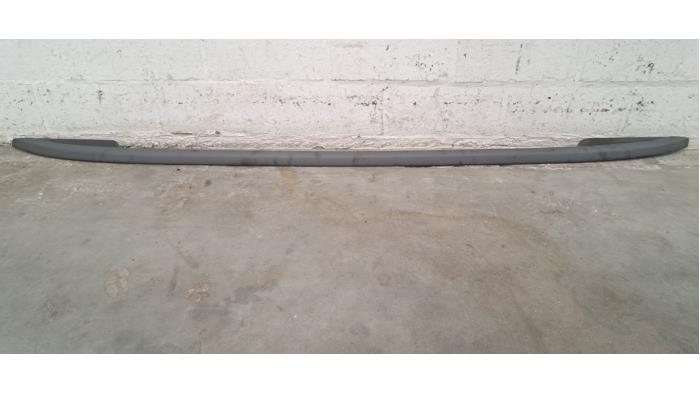Rail de toit droit