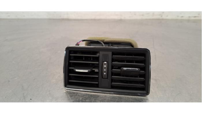 Grille aération tableau de bord Skoda Superb