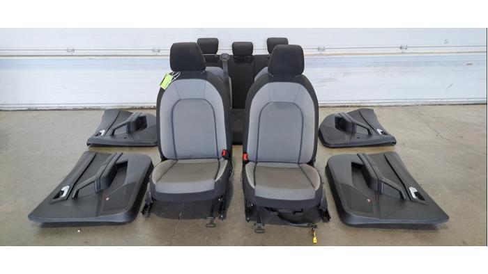 Kit revêtement (complet) Seat Ibiza