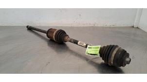 Gebruikte Aandrijfas rechts-voor BMW X3 (F25) xDrive30d 24V Prijs € 133,10 Inclusief btw aangeboden door Autohandel Didier