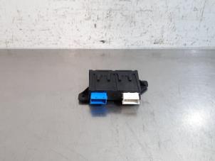 Gebruikte Centrale Deurvergrendelings Module Citroen Grand C4 Spacetourer (3A) 1.5 Blue HDi 130 16V Prijs € 66,55 Inclusief btw aangeboden door Autohandel Didier