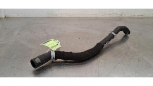 Gebruikte Koelwaterslang Porsche 911 (992) 3.0 24V Carrera Prijs € 24,20 Inclusief btw aangeboden door Autohandel Didier