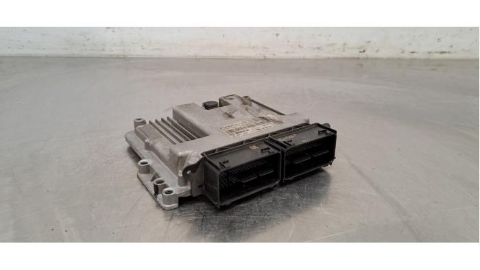 Ordinateur gestion moteur Ford Fiesta