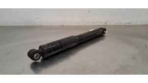 Gebruikte Schokdemper rechts-achter MAN TGE 2.0 TDI Prijs € 54,45 Inclusief btw aangeboden door Autohandel Didier