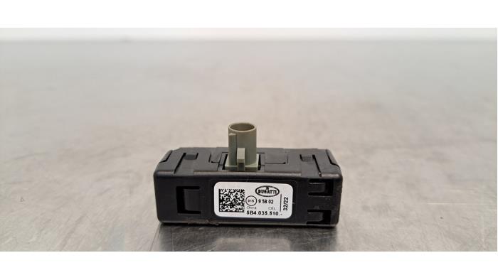 Antenne amplificateur Porsche 911