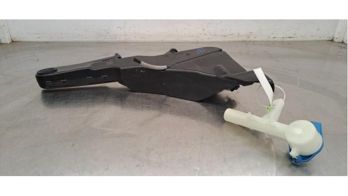 Réservoir lave-glace avant Opel Astra