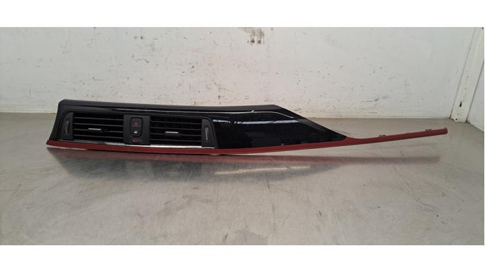 Grille aération tableau de bord BMW 3-Série