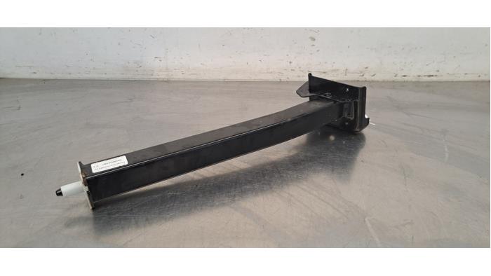 Support partie avant Peugeot 3008