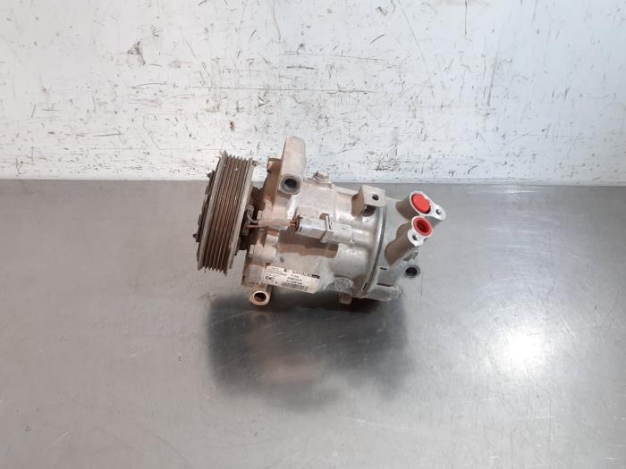 Pompe clim Renault Kangoo