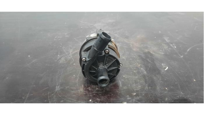 Pompe à eau supplémentaire MAN TGE