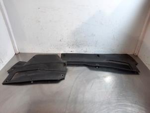 Gebruikte Paravan Landrover Range Rover Evoque II (LZC/LZS/LZH) Prijs € 133,10 Inclusief btw aangeboden door Autohandel Didier