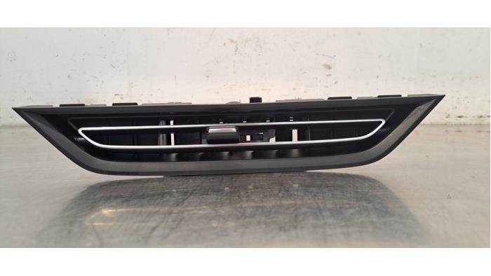 Grille aération tableau de bord Opel Grandland X