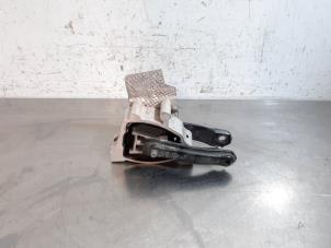 Gebruikte Motorrubber Landrover Range Rover Evoque II (LZC/LZS/LZH) Prijs € 66,55 Inclusief btw aangeboden door Autohandel Didier