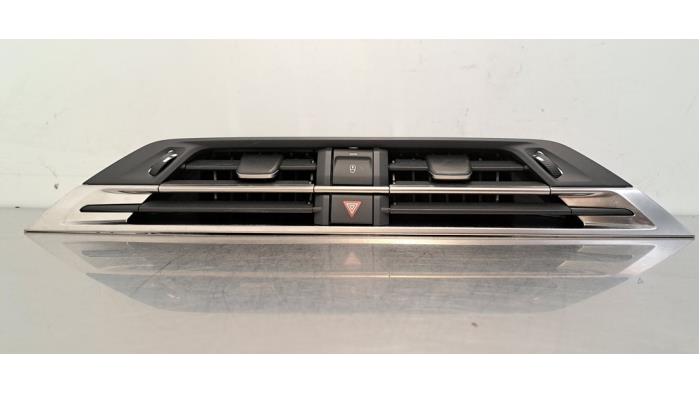 Grille aération tableau de bord Citroen C5-X