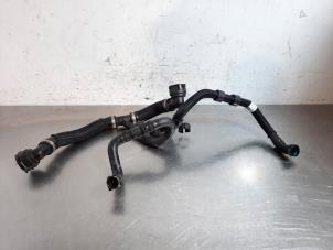 Gebruikte Koelwaterslang Landrover Range Rover Evoque II (LZC/LZS/LZH) Prijs € 66,55 Inclusief btw aangeboden door Autohandel Didier