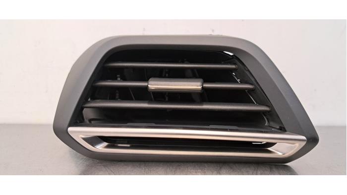 Grille aération tableau de bord Peugeot 2008