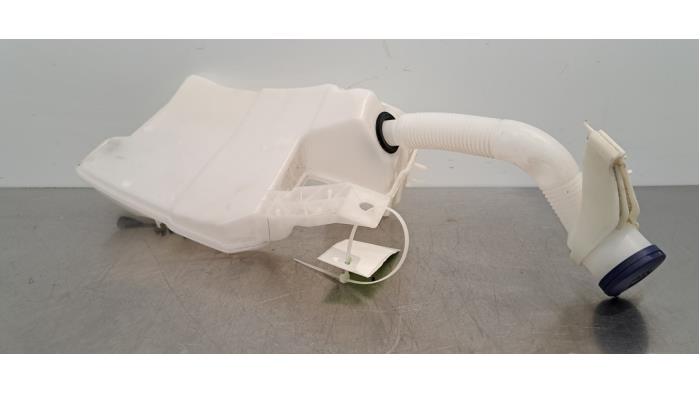 Lave-glace avant Peugeot 2008