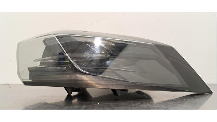 Feu arrière droit Peugeot 2008