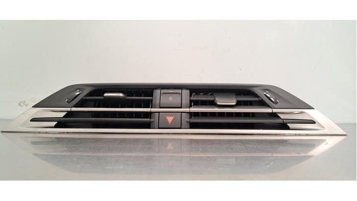 Grille aération tableau de bord Citroen C5-X